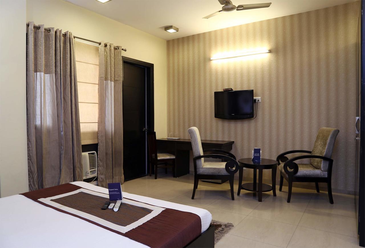 דלהי Fabhotel Signature Cyber Park מראה חיצוני תמונה
