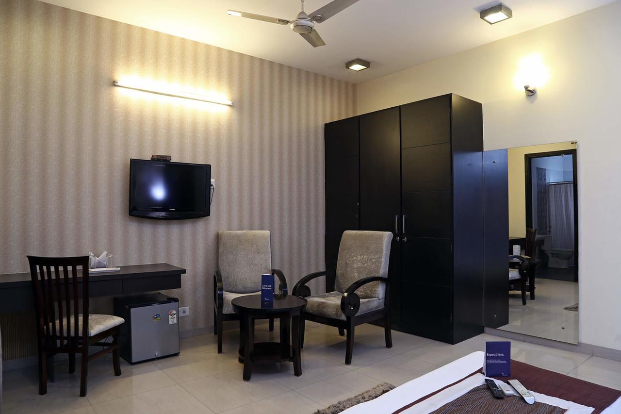דלהי Fabhotel Signature Cyber Park מראה חיצוני תמונה