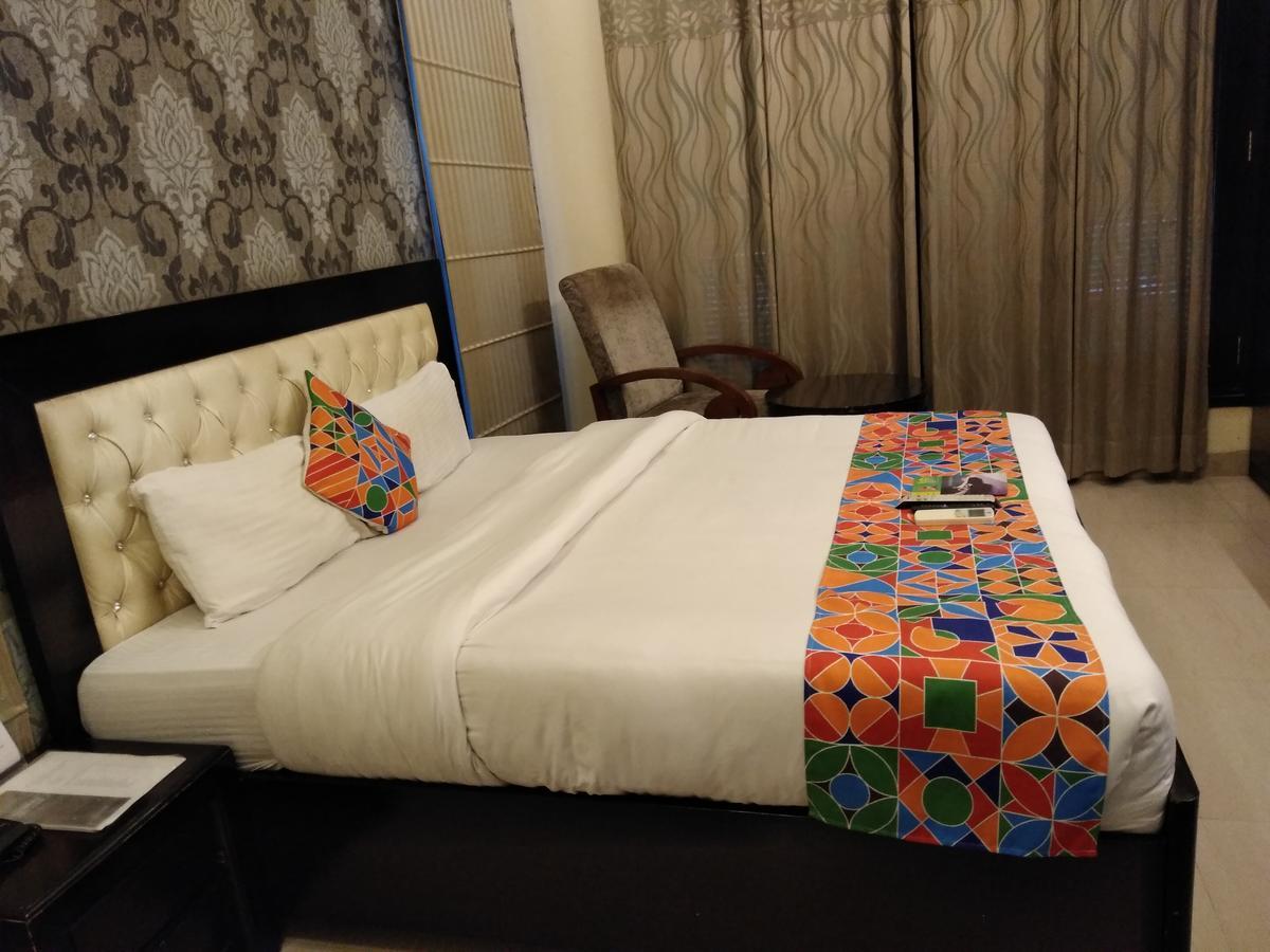דלהי Fabhotel Signature Cyber Park חדר תמונה