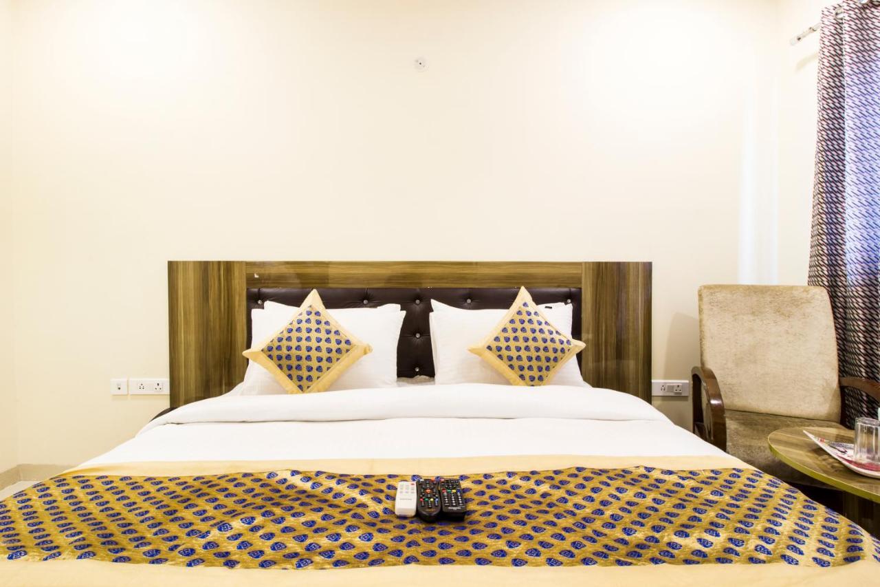 דלהי Fabhotel Signature Cyber Park מראה חיצוני תמונה