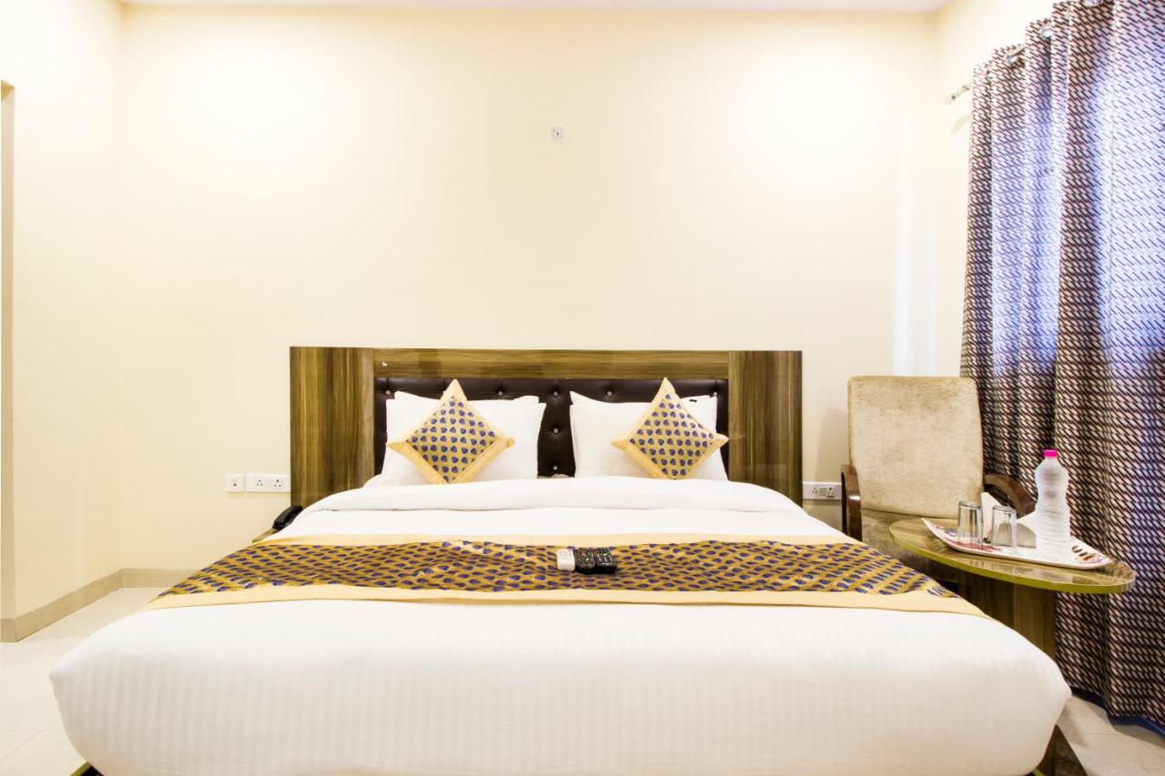 דלהי Fabhotel Signature Cyber Park מראה חיצוני תמונה