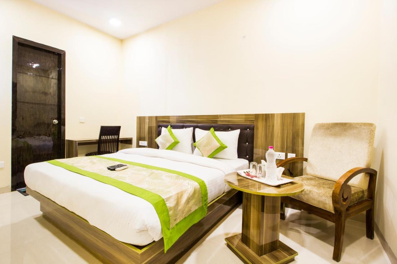דלהי Fabhotel Signature Cyber Park מראה חיצוני תמונה
