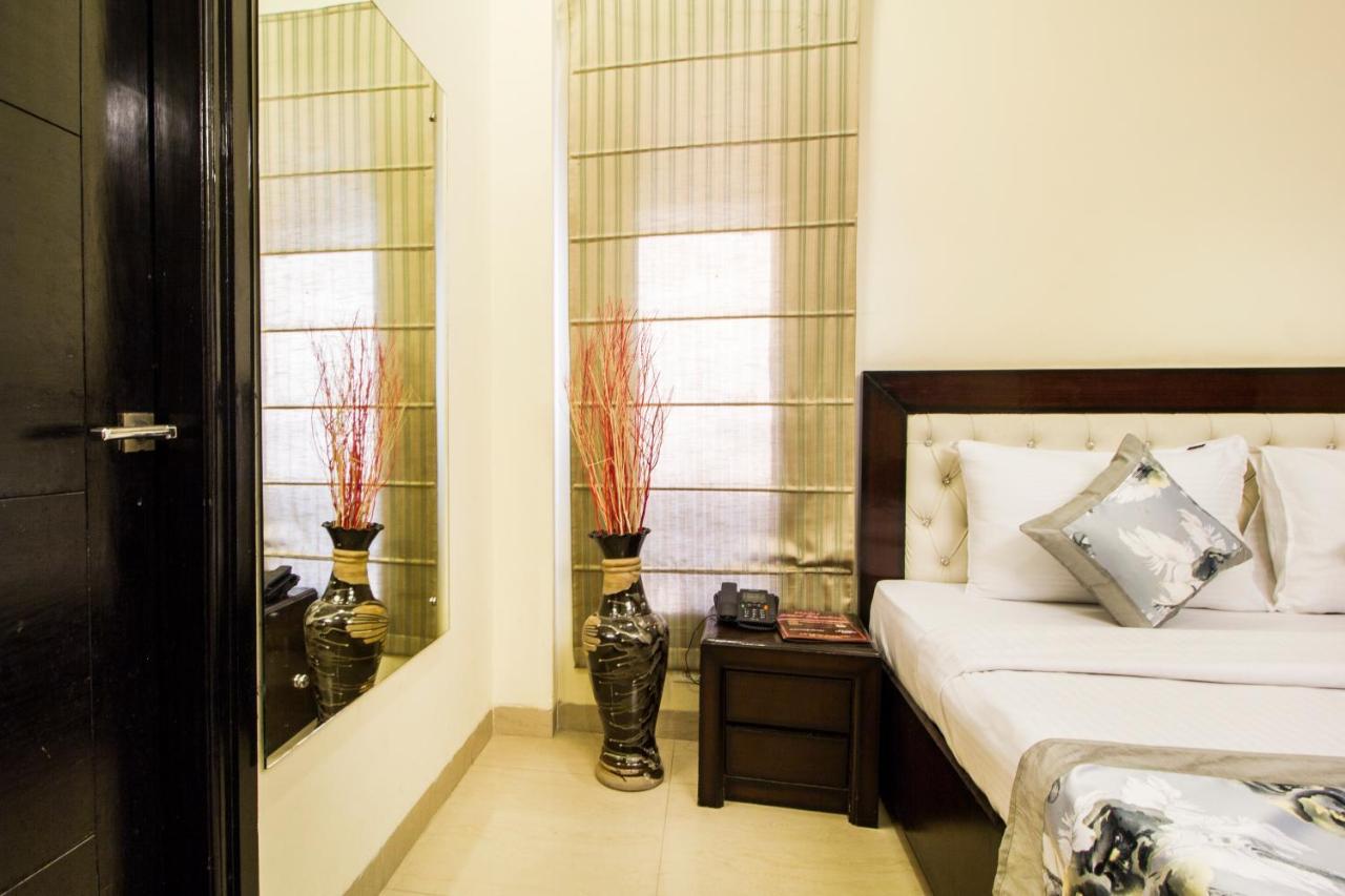 דלהי Fabhotel Signature Cyber Park מראה חיצוני תמונה